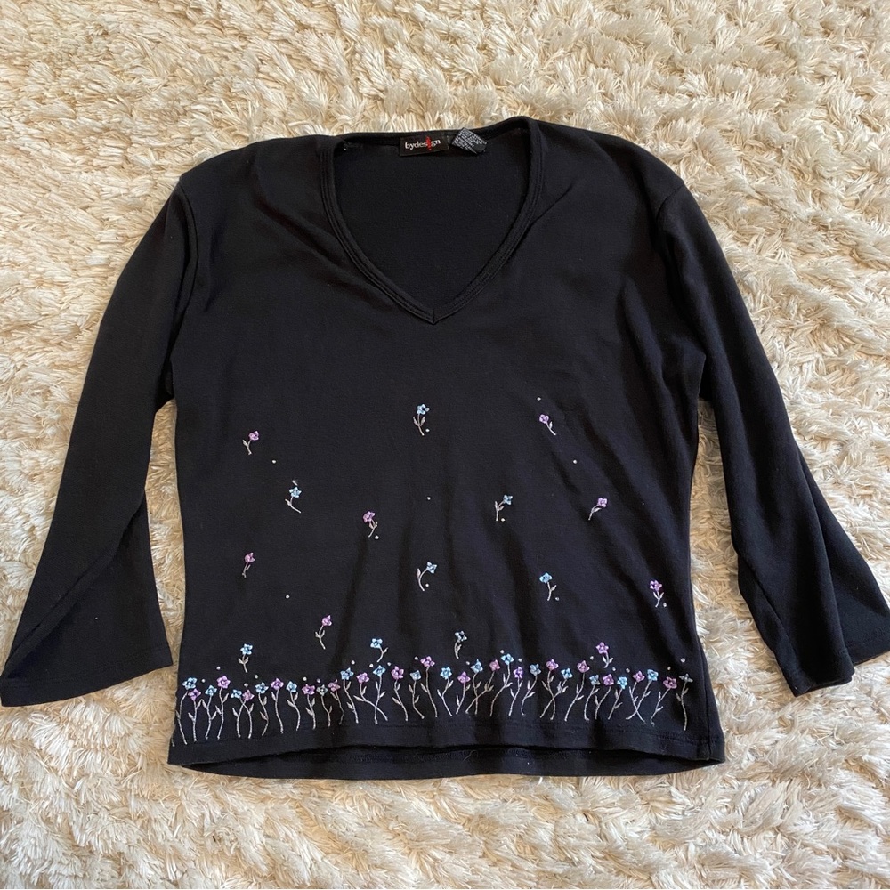 3/4 sleeve embroidered top